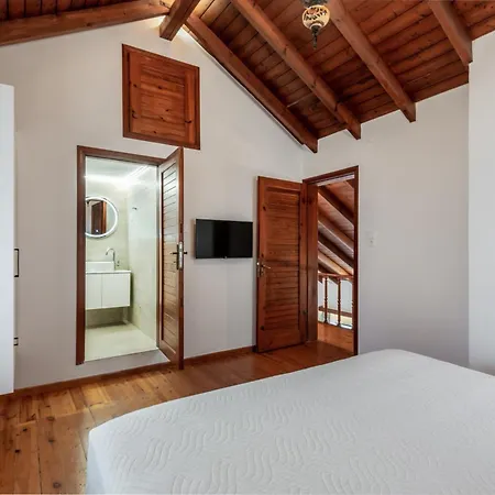 ヴィラ 2 Sea View As 1 By Chania Living Stories *